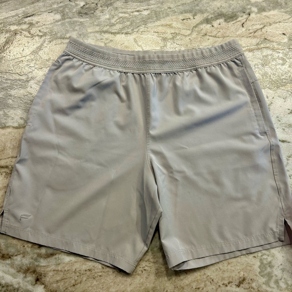 Fabletics Fundamental Shorts 7” inseam - Picture 2 of 4
